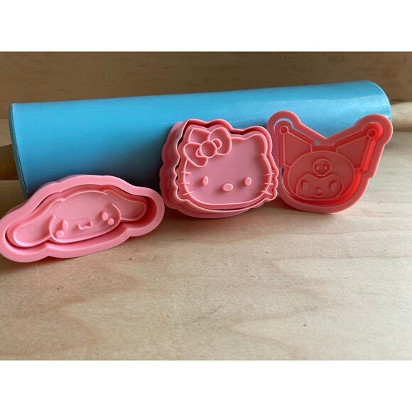 Hello Kitty KUROMI Badtz-maru Family character Cookie Cutter Set 8pc - Picture 4 of 7